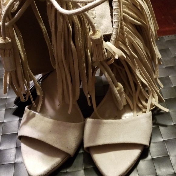 Zara beige faux suede fringe shoes - Picture 2 of 7